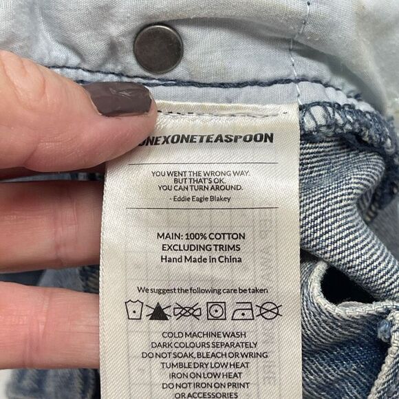 One Teaspoon Blue Junkyard Low Waist Relaxed Fit Curved Hem Denim Shorts Size 27 - Picture 5 of 7